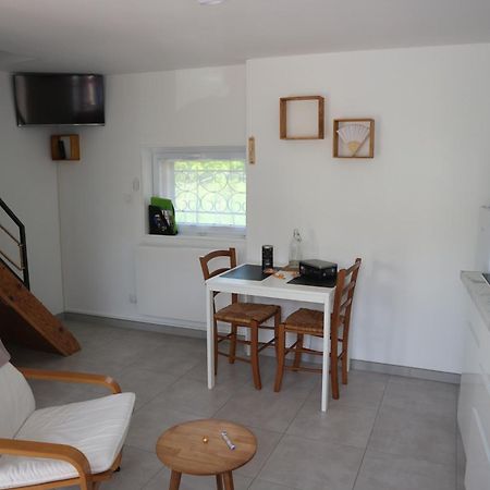 Petite Venise Du Gatinais - T2 Avec Jardin Villa Montargis Exterior photo